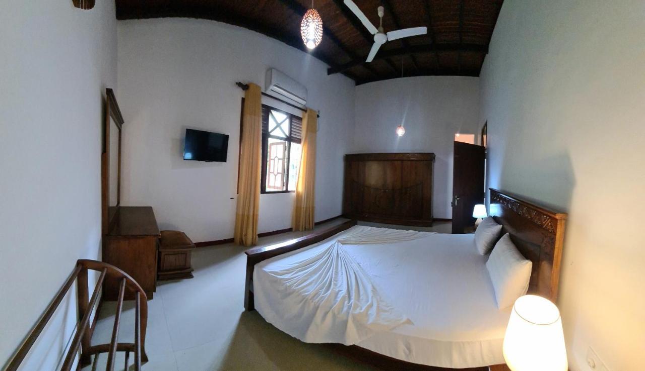 Golden Relax Villa With Pool, Restaurant & European Service Eramudugaha Екстер'єр фото