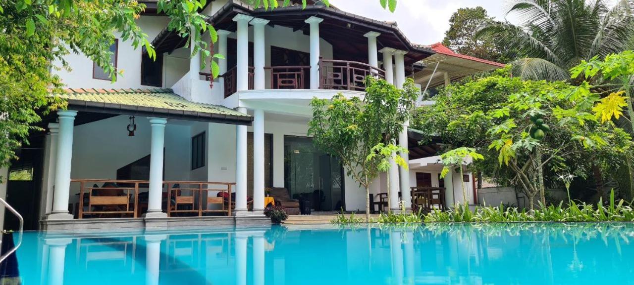 Golden Relax Villa With Pool, Restaurant & European Service Eramudugaha Екстер'єр фото