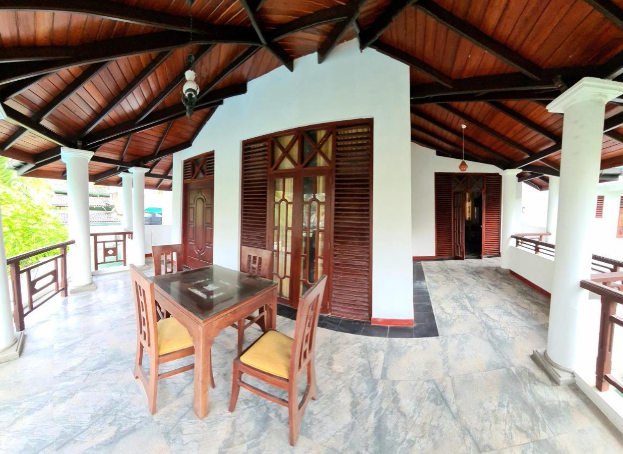 Golden Relax Villa With Pool, Restaurant & European Service Eramudugaha Екстер'єр фото
